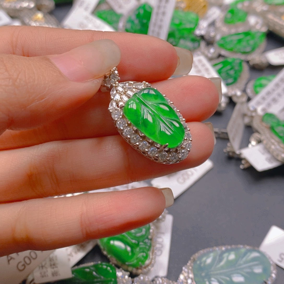 翡翠颈饰银S925镶嵌88888888888888