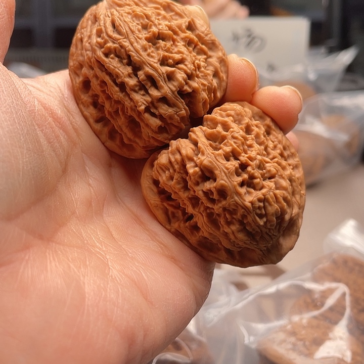 手串文玩核桃南江石128多次