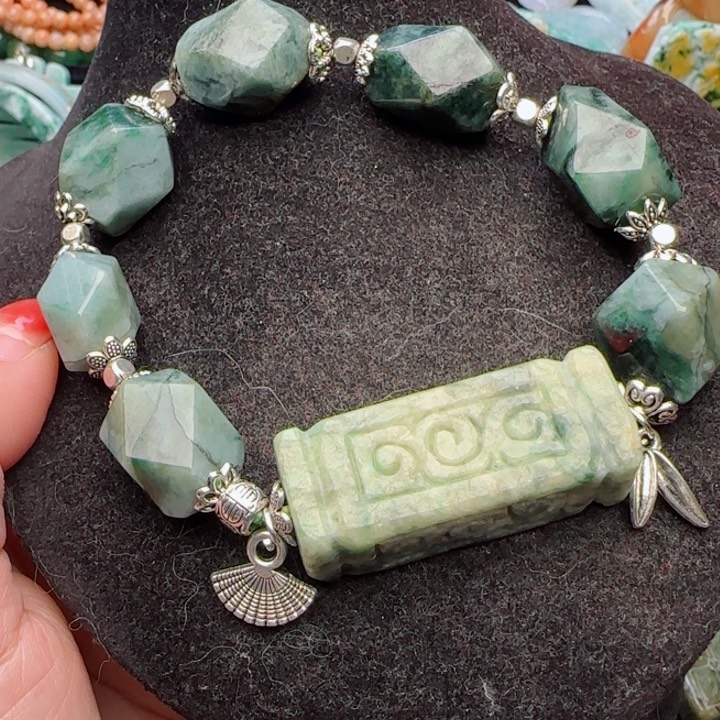 翡翠颈饰未镶嵌天然A货122