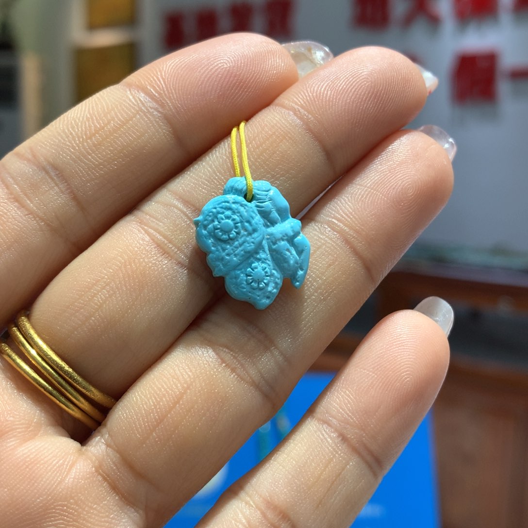 绿松石配饰未镶嵌