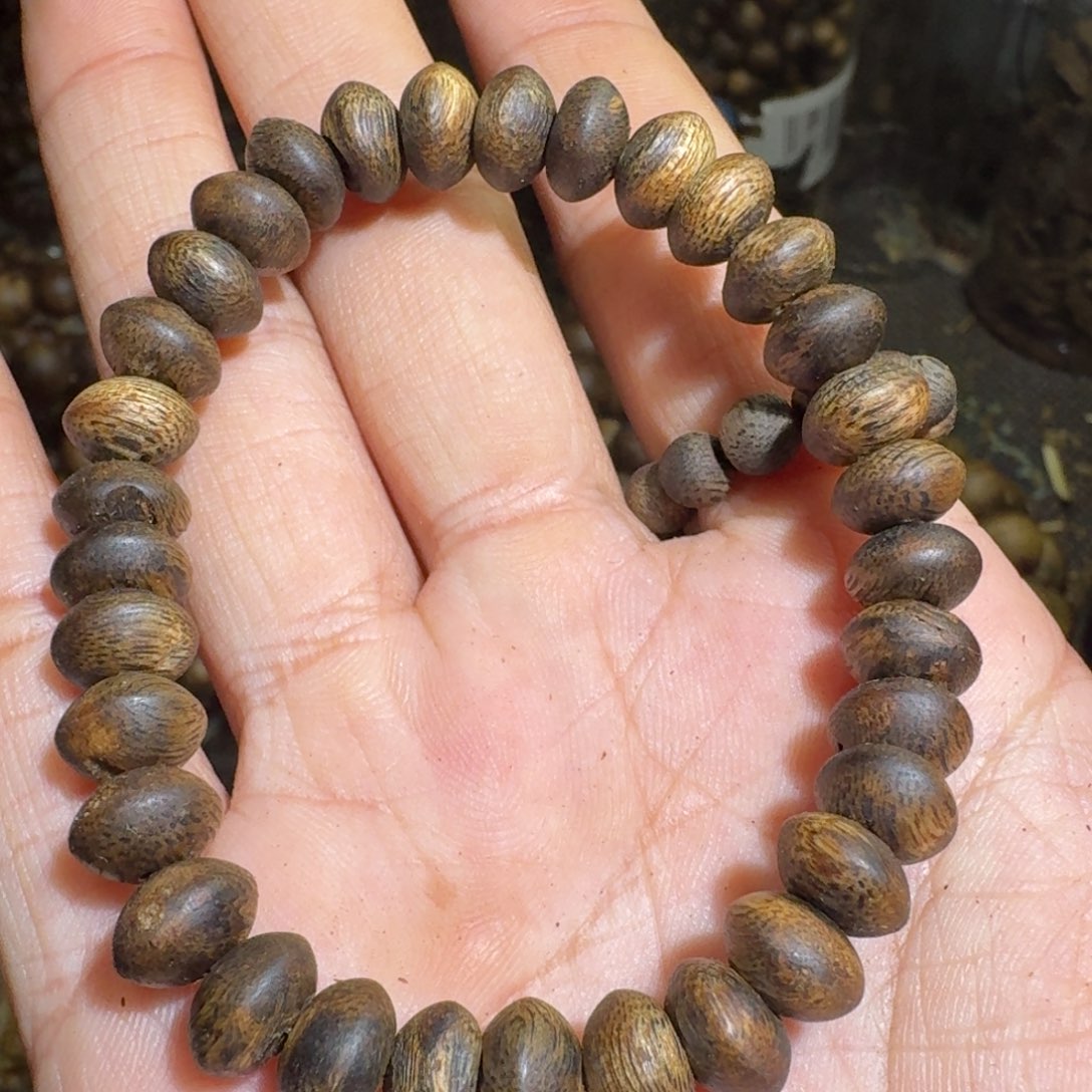 沉香木手串陆河算盘珠0.8虫漏6.4克