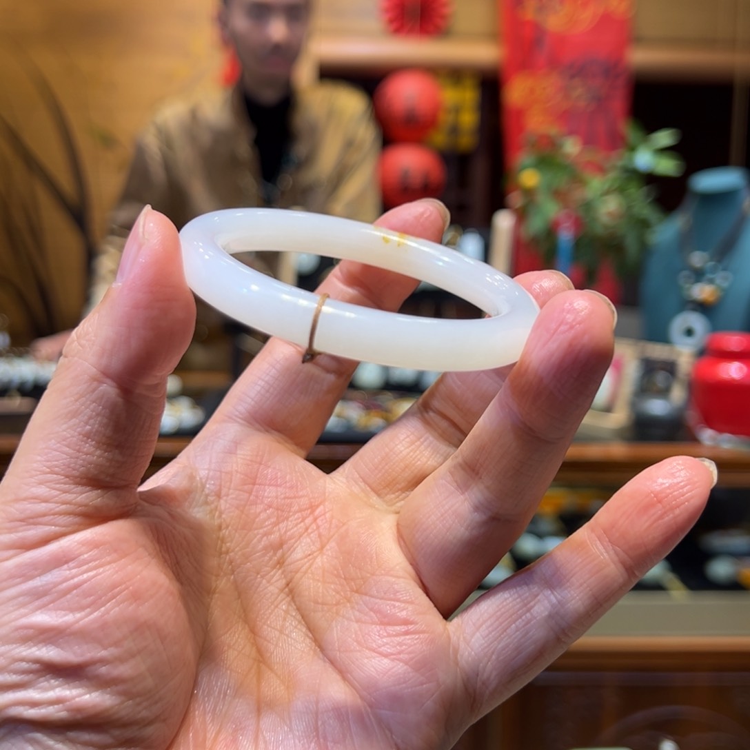 和田玉手镯未镶嵌54.55