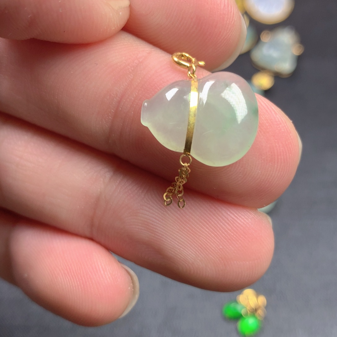 【闪购商品】颈饰18K金镶嵌翡翠翡翠