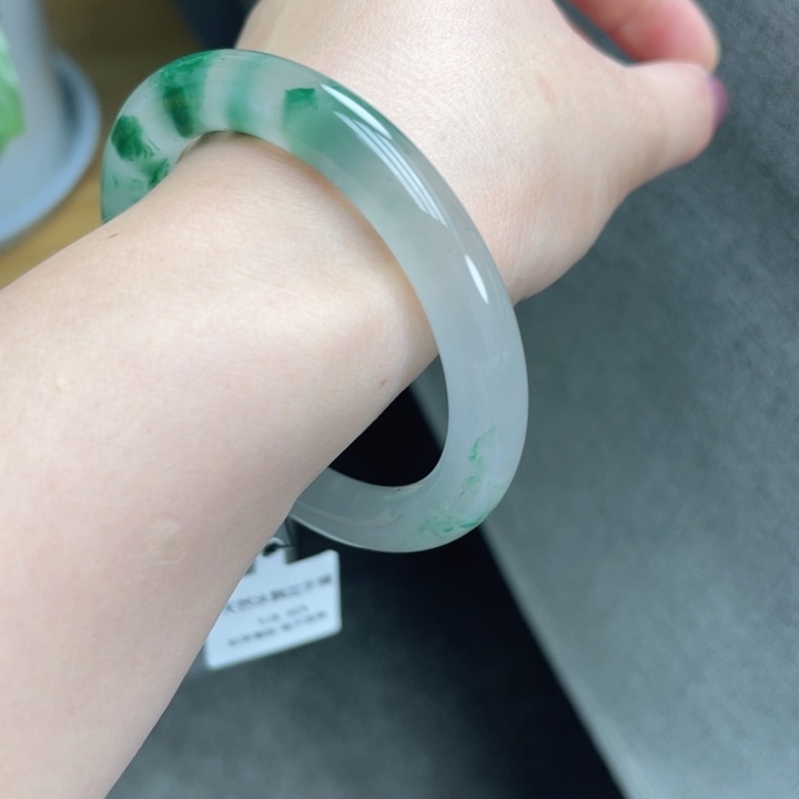 石英质玉未镶嵌手镯