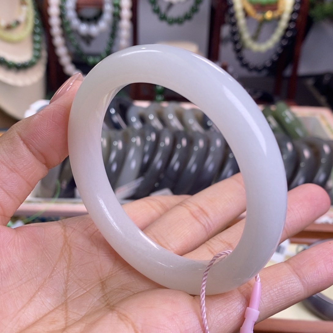 和田玉清货价羊脂玉白玉正圈手镯58.5未镶嵌蜜*