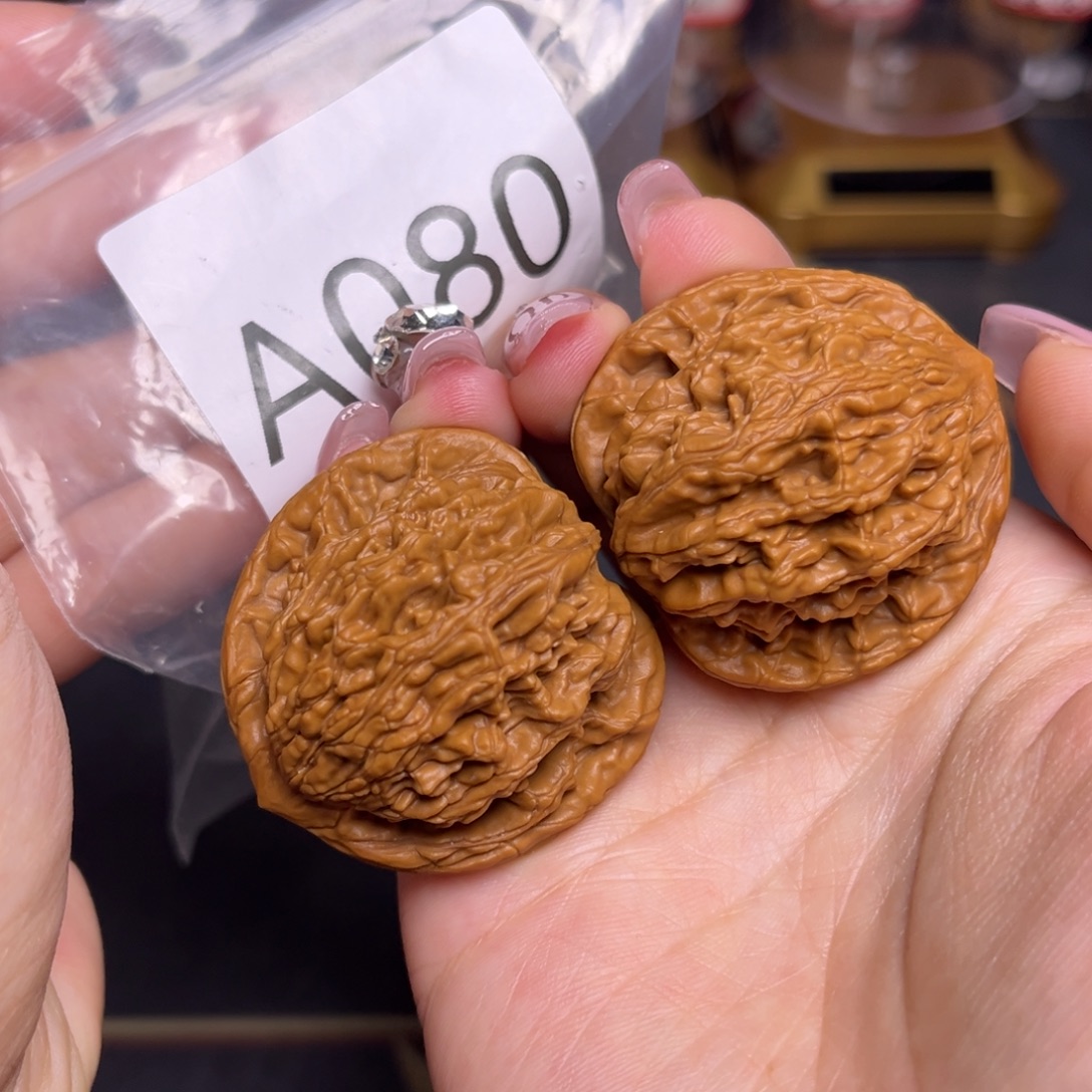 文玩核桃吊坠虎头41