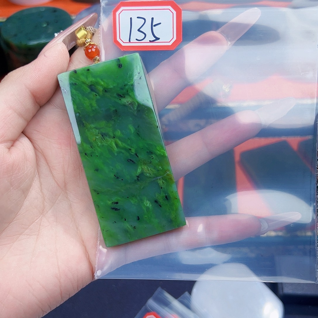 和田玉未镶嵌珠宝半成品