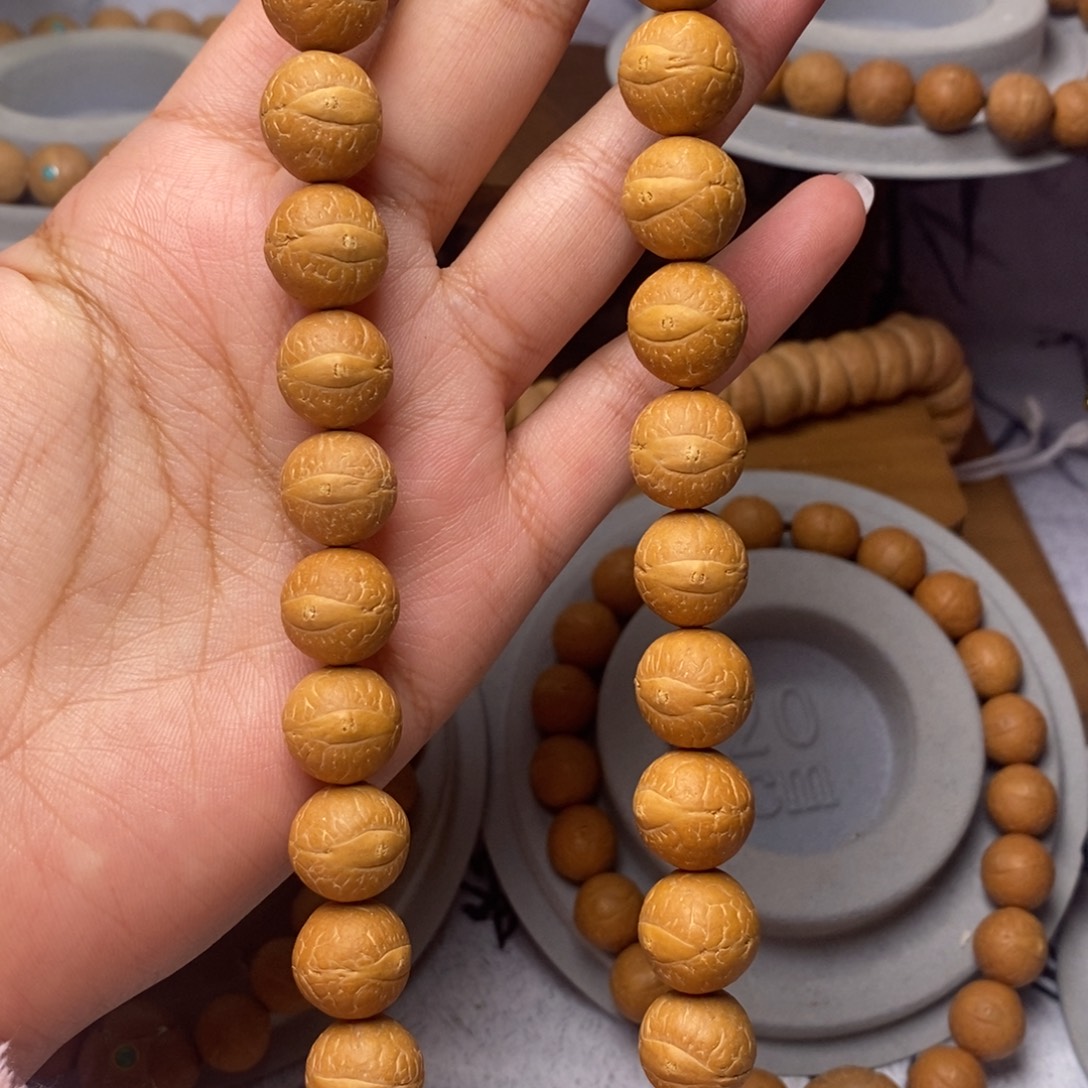 凤眼菩提吊坠手持