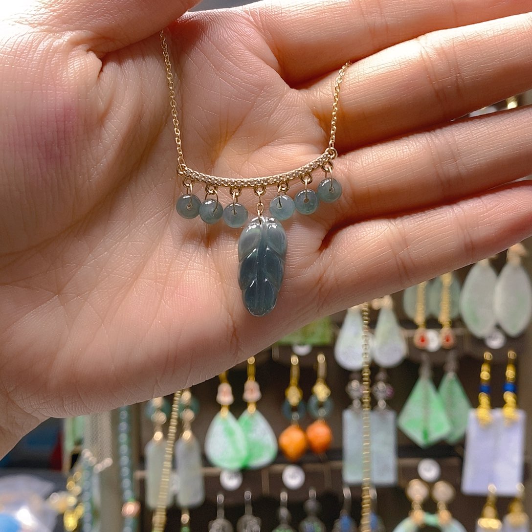 未镶嵌翡翠耳饰翡翠