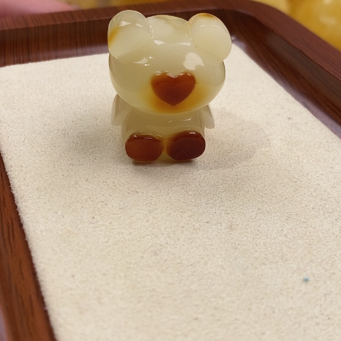 琥珀裸石未镶嵌天然原矿琥珀蜜蜡俏色小熊