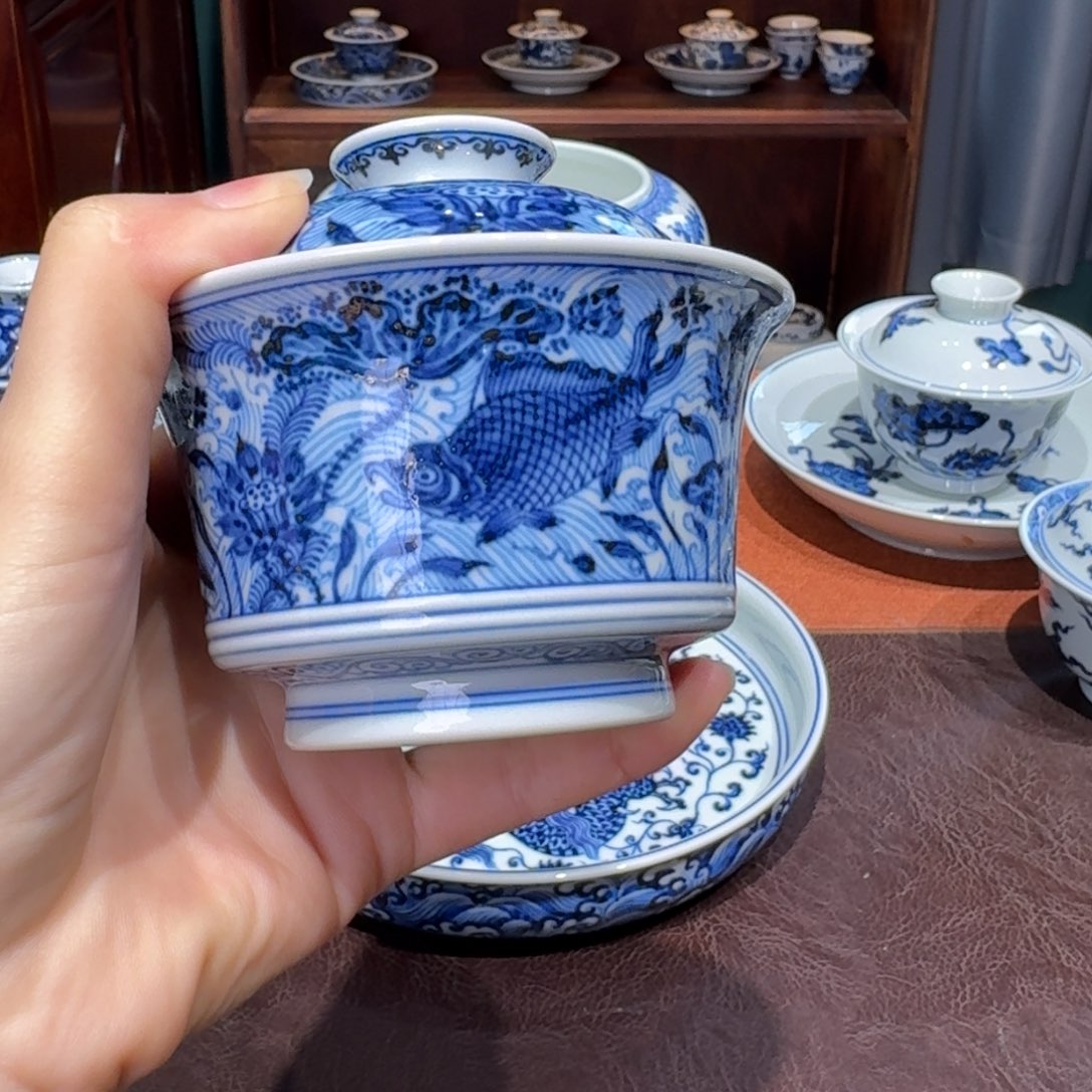 青花雯华堂手绘盖碗