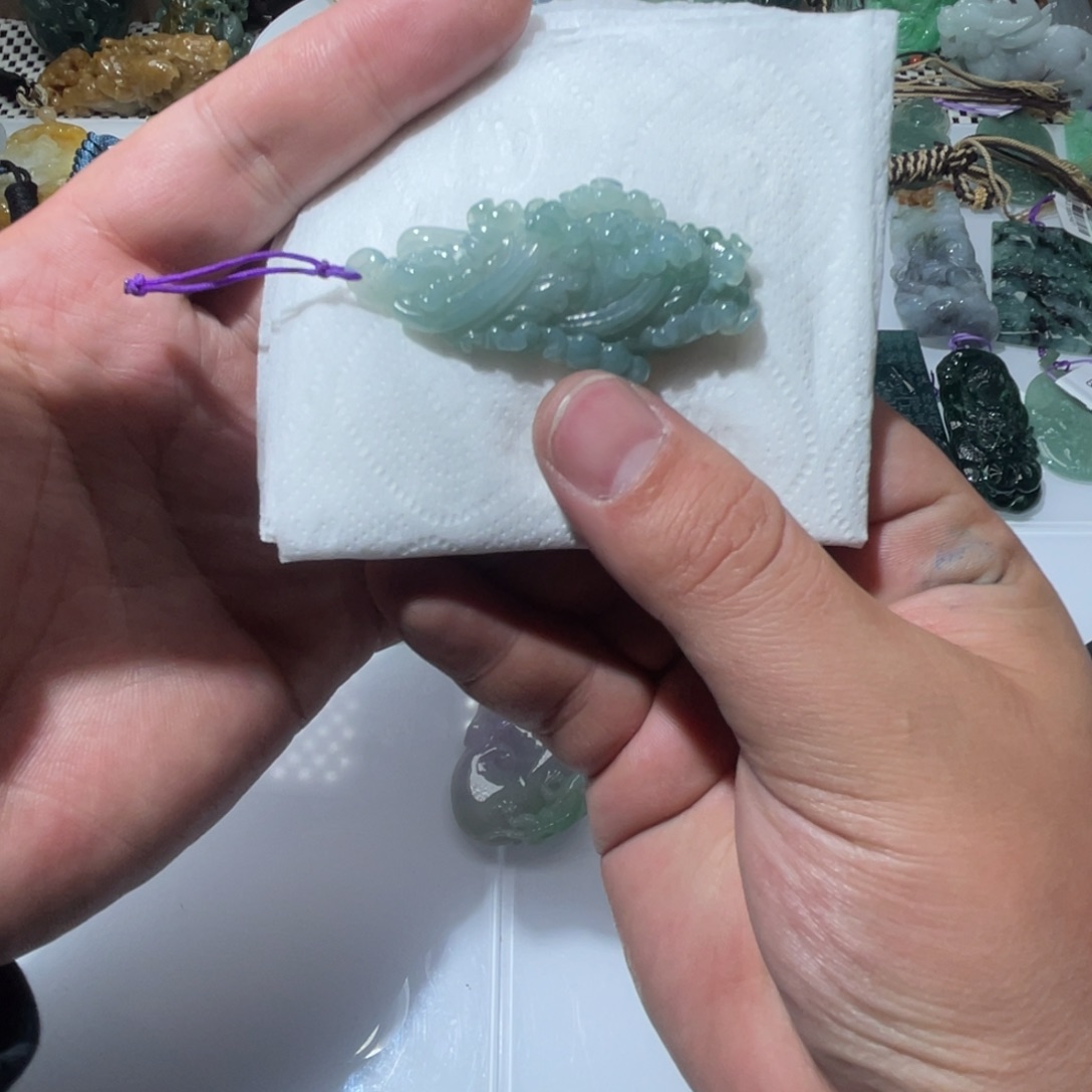 翡翠颈饰未镶嵌天然