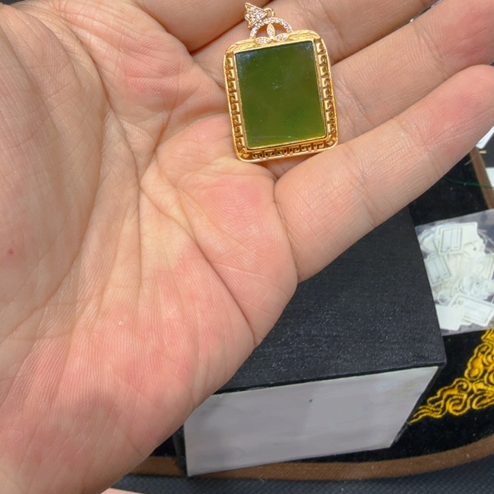 和田玉（碧玉）颈饰银S925镀金镶嵌