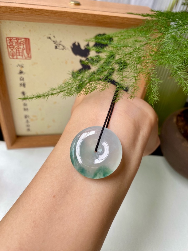 天然缅甸A货翡翠温润通透平安扣