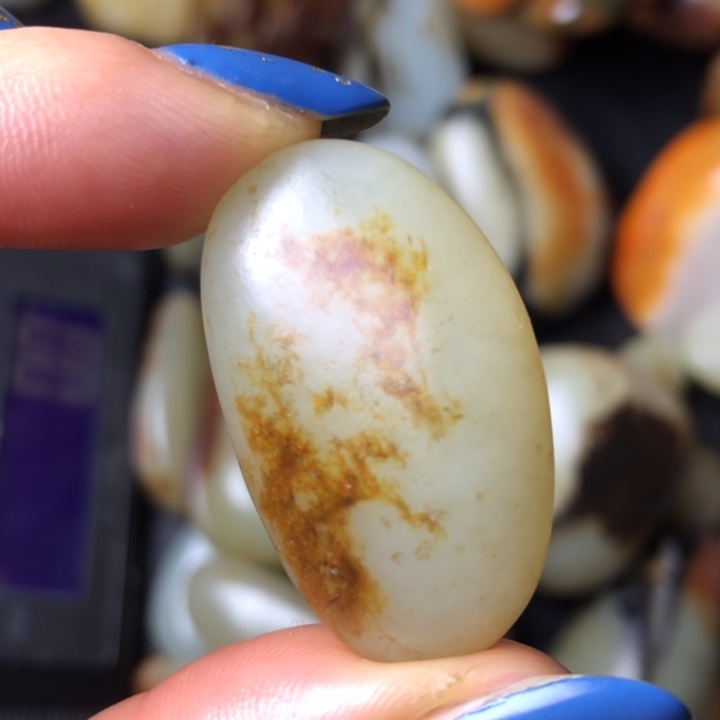 和田玉未镶嵌珠宝奇石