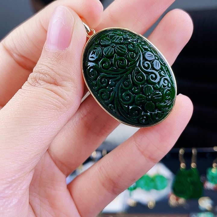 翡翠颈饰银S925镶嵌饰品