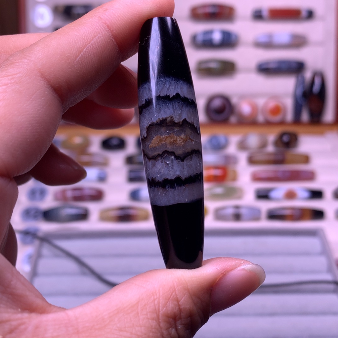 C***皓玛瑙/玉髓未镶嵌珠宝奇石