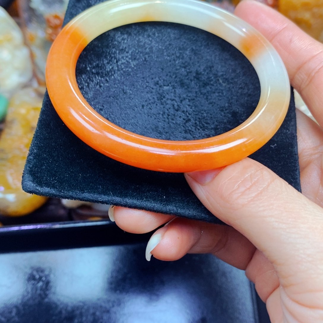 未镶嵌石英质玉（黄龙玉）吊坠(不含链)