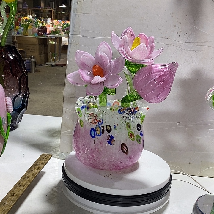 3只荷花加花瓶高28厘米