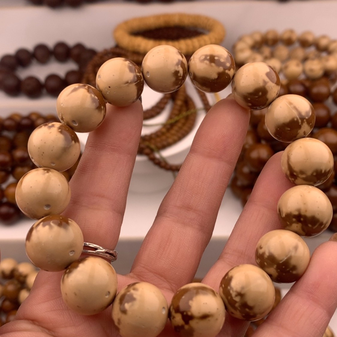 【闪购商品】紫金鼠手串半实心光珠花皮15