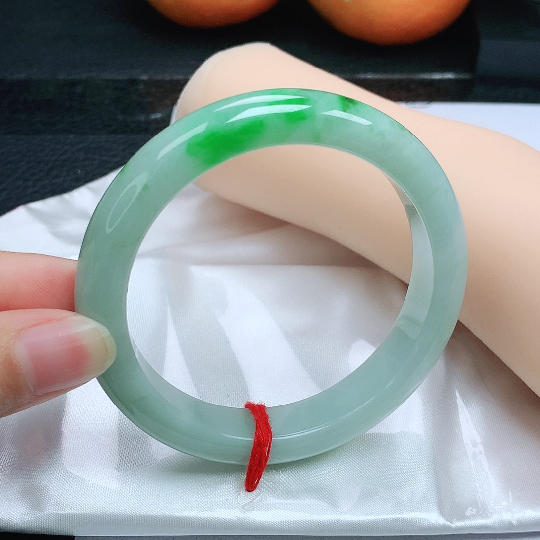 翡翠手镯未镶嵌正5758