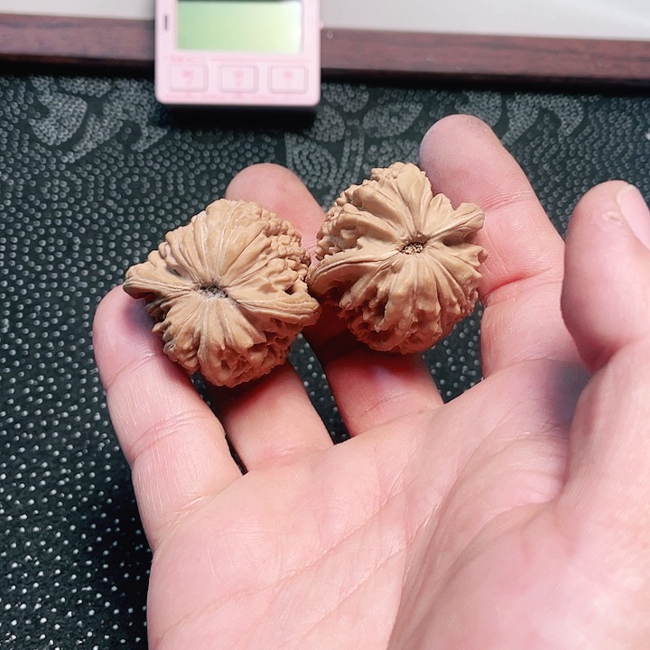 文玩核桃吊坠晩*四座楼