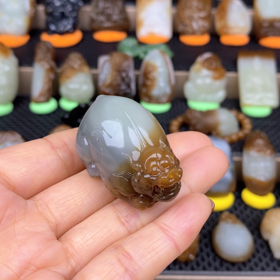 和田玉颈饰未镶嵌始**一