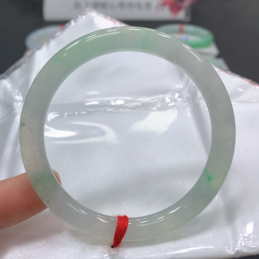 【闪购商品】翡翠手镯未镶嵌翡翠