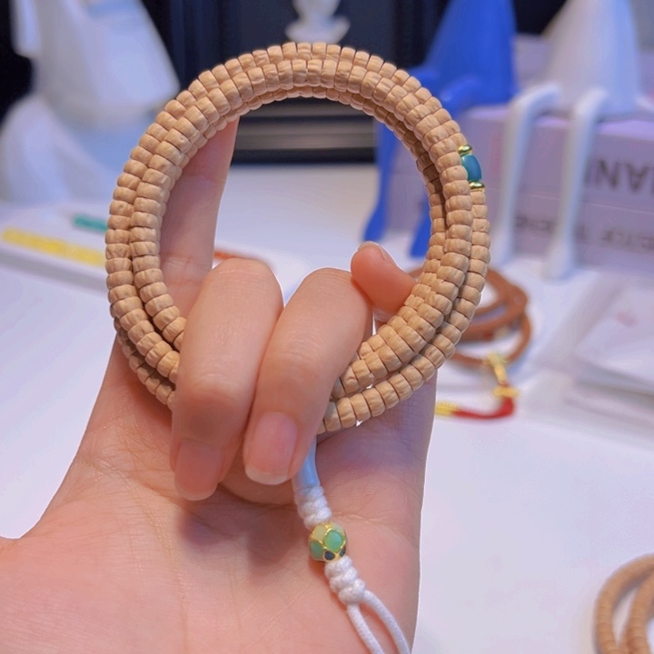 俄***r柏香籽/百香籽吊坠