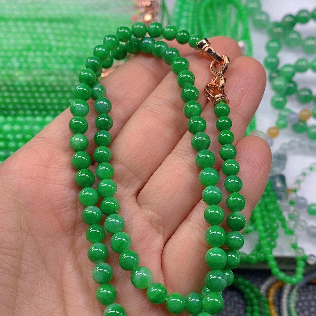 翡翠颈饰未镶嵌平*满色浓阳绿塔锁骨链5.3，6m'm78颗