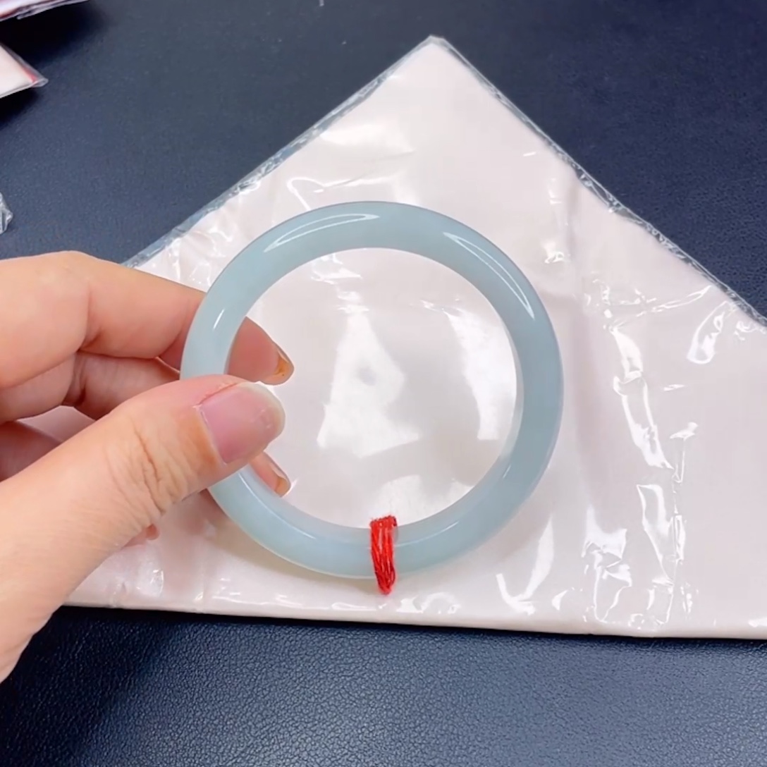 翡翠未镶嵌手镯晴蓝手镯