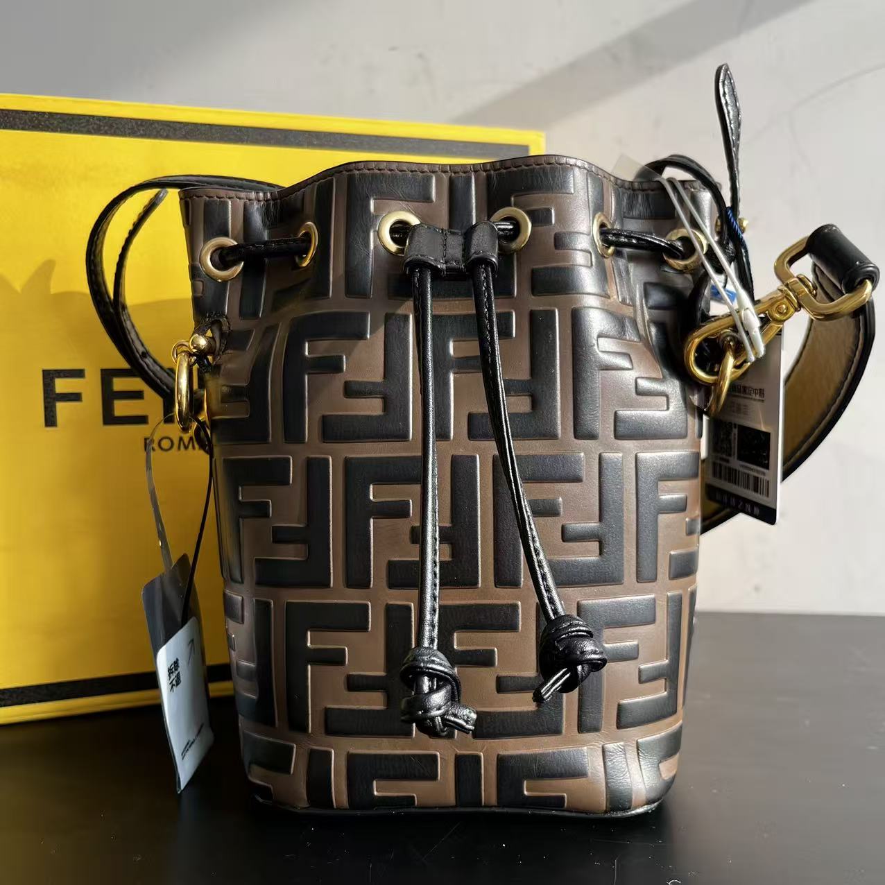 95新 FENDI/芬迪 95新/芬迪/曼曼/单肩包/FY25122324