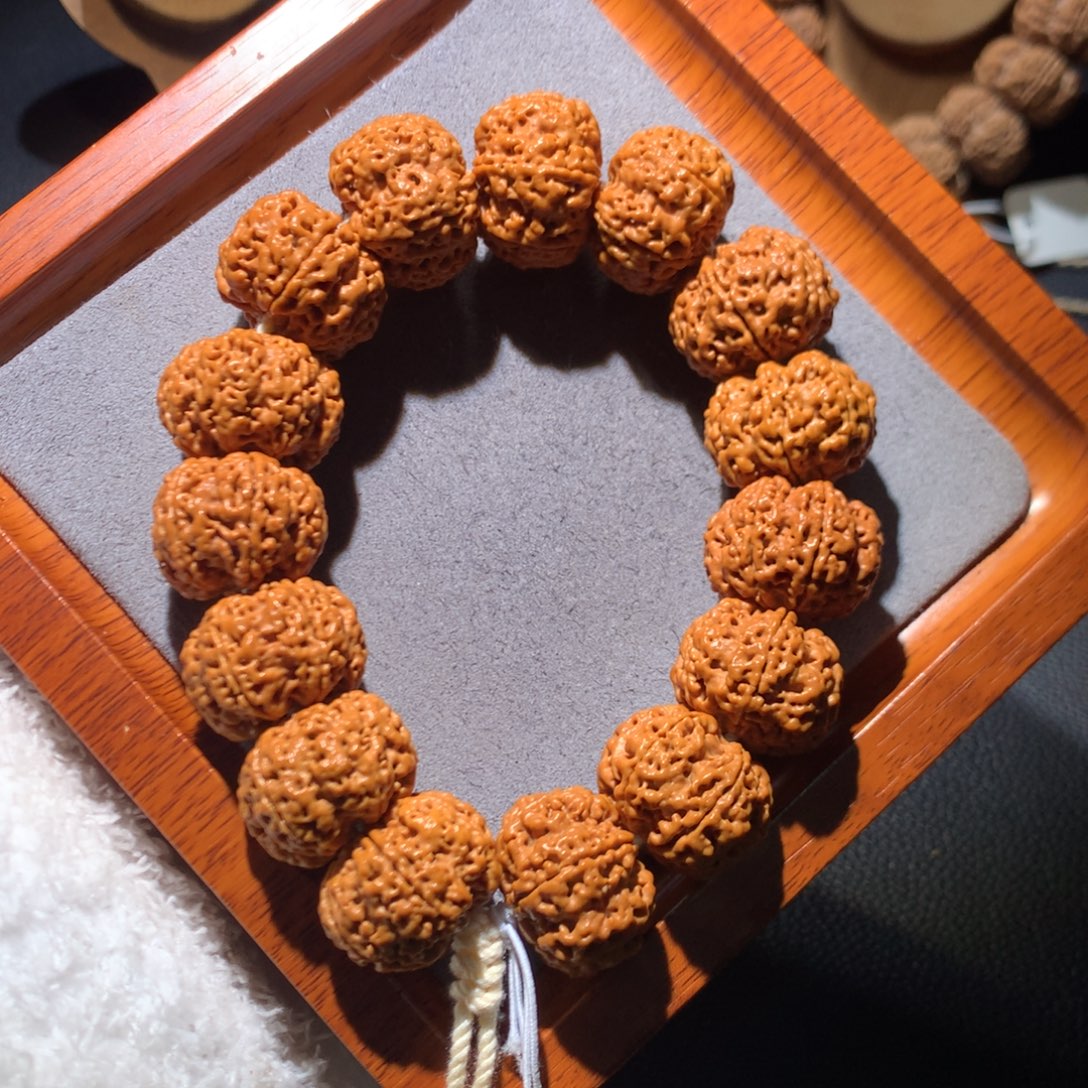 手串金刚菩提24六瓣定制