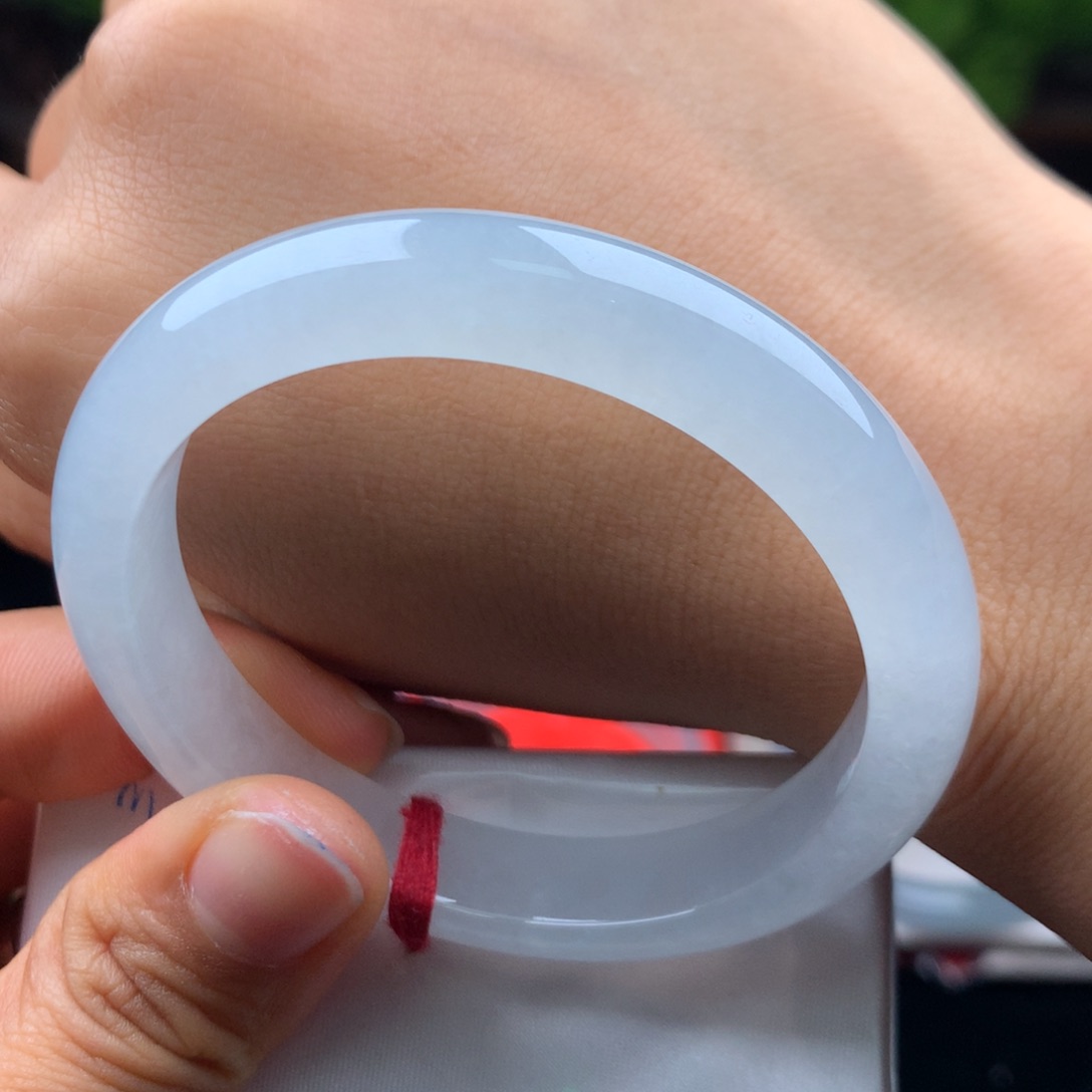 翡翠手镯未镶嵌手镯