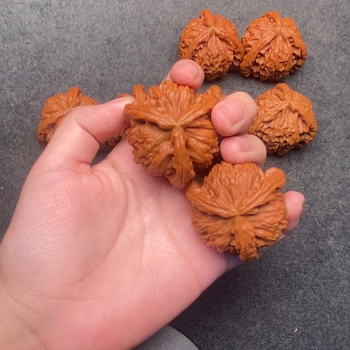 r****文玩核桃把件文玩核桃