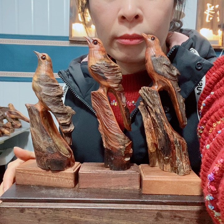 勇***啦百年树的设计风格