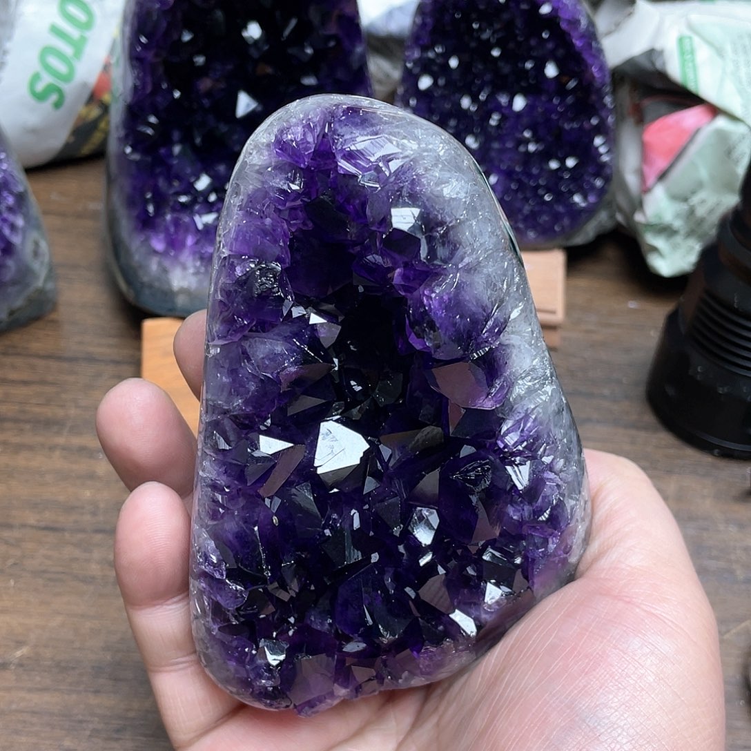 紫晶大型摆件（非配饰）未镶嵌