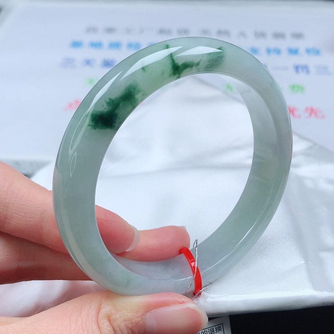 翡翠手镯未镶嵌58圈
