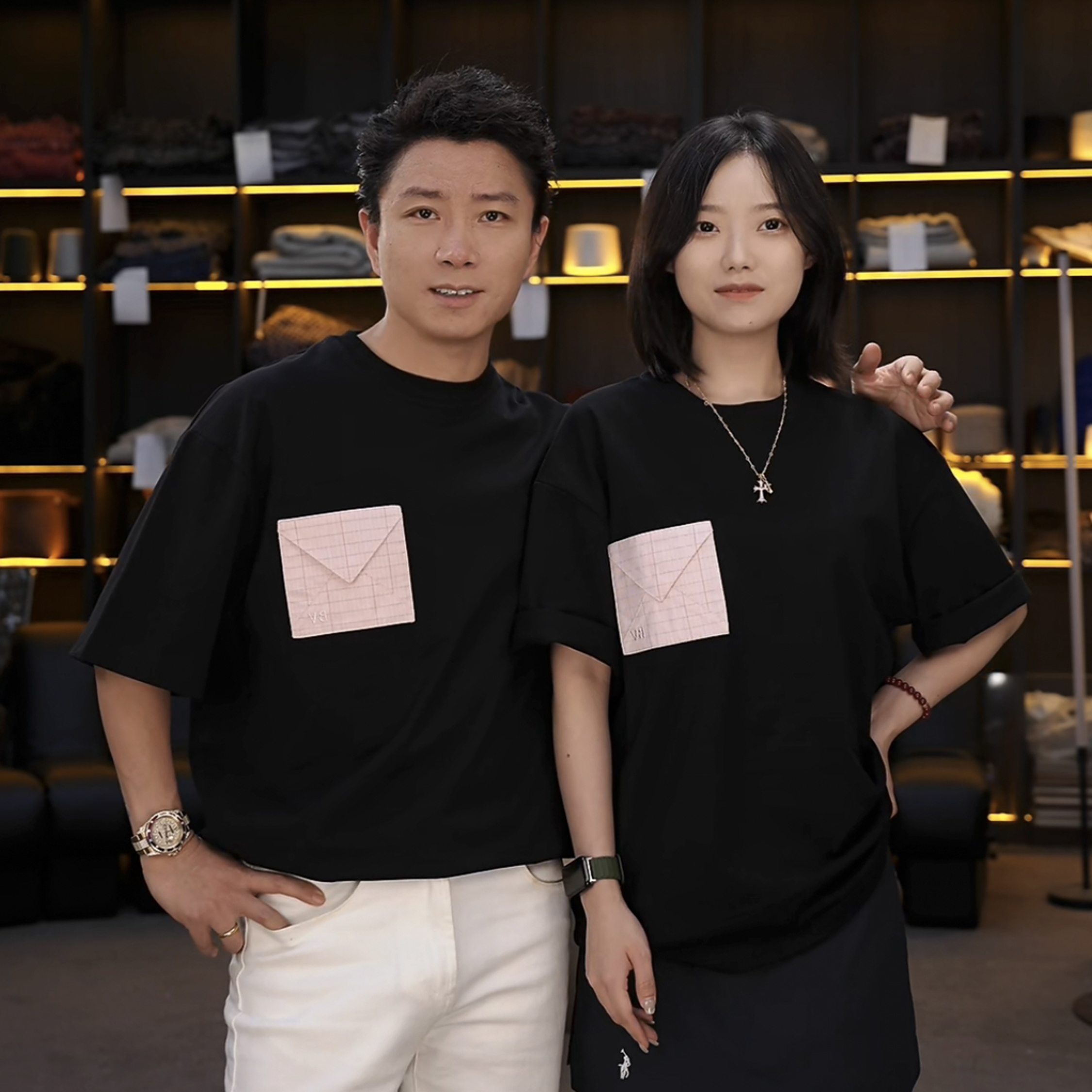SEASONMARK新款信封口袋圆领短袖时尚休闲舒适百搭男女同款短袖