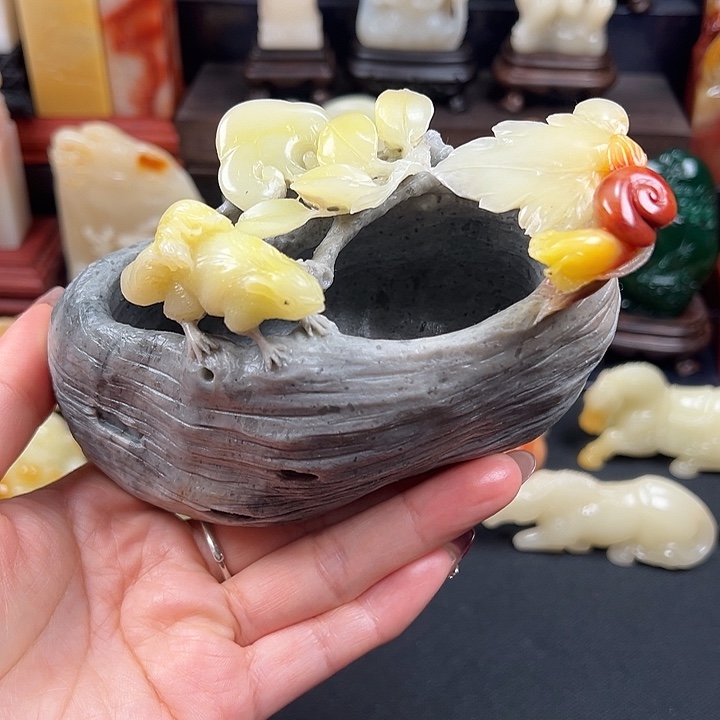 寿山石老性芙蓉石