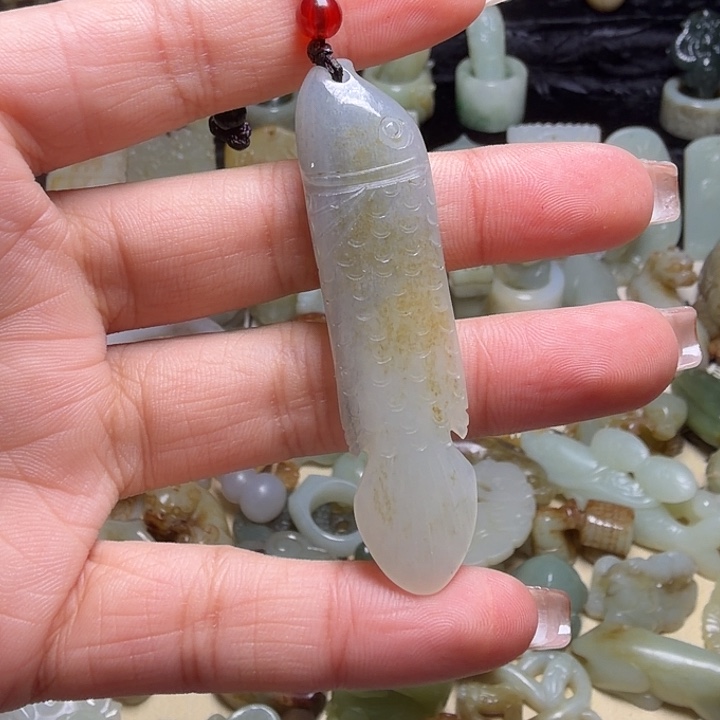 和田玉（糖玉）未镶嵌颈饰