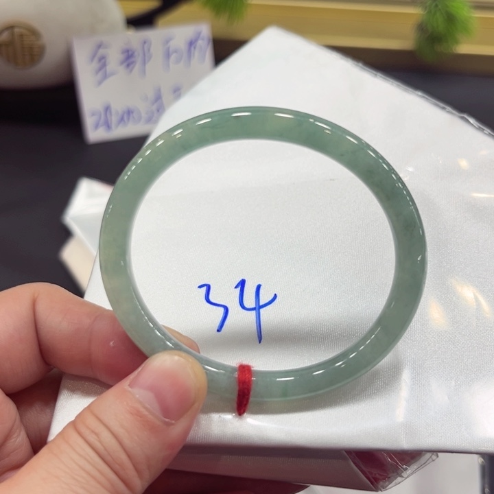 翡翠手镯未镶嵌54.8贵