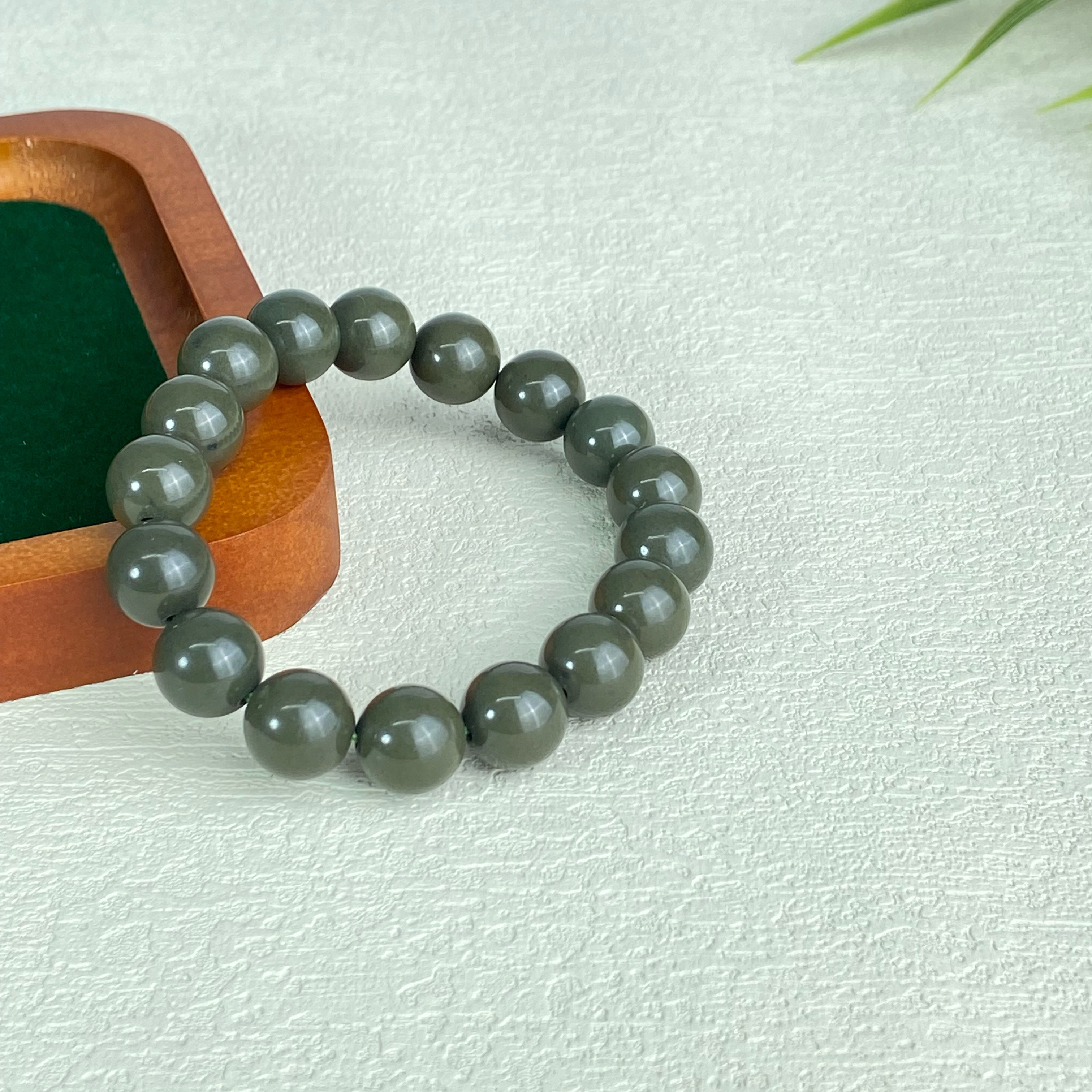 12mm沙枣青圆珠手串 和田玉