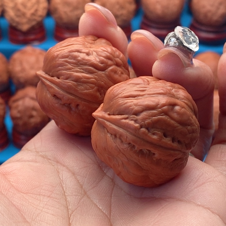 核桃精品文玩核桃手捻水晶青蛙