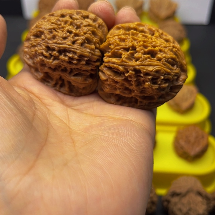 把件文玩核桃雷*