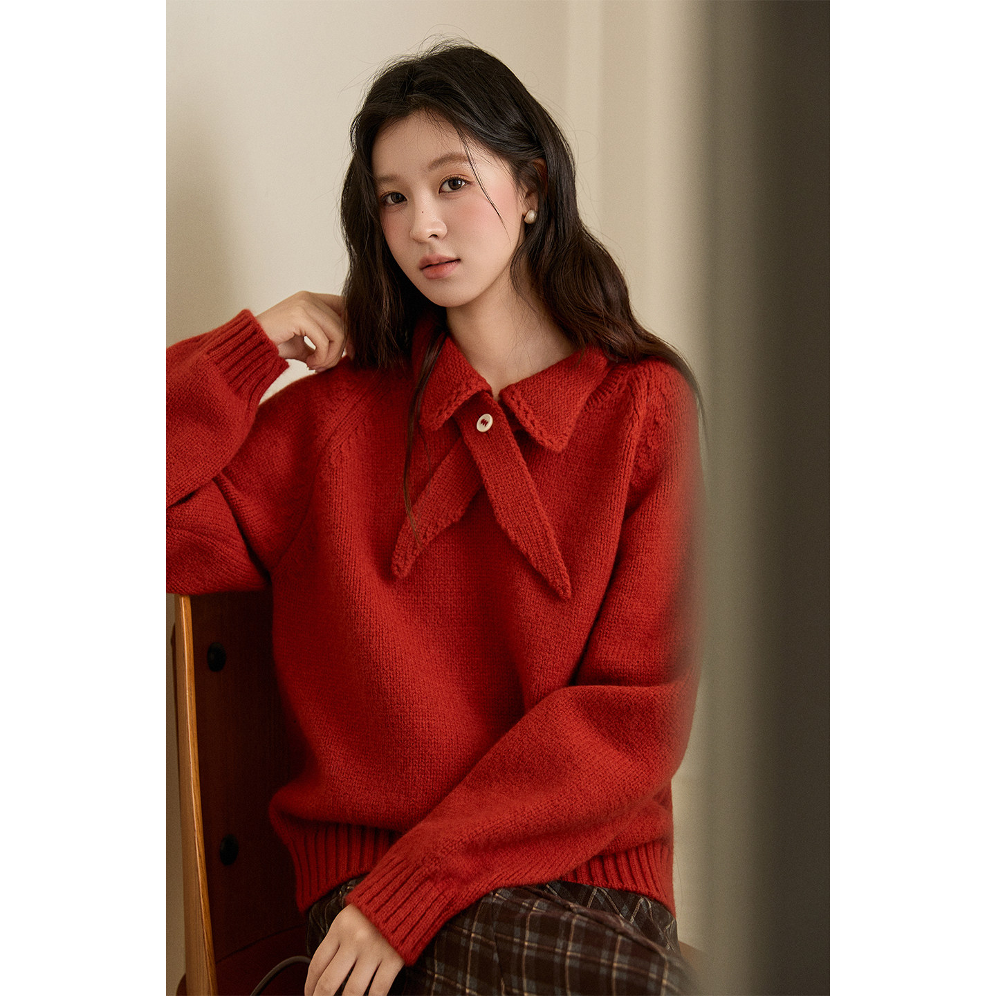 谜秀新品领结针织毛衣女秋冬宽松慵懒新年红色内搭打底衫设计感