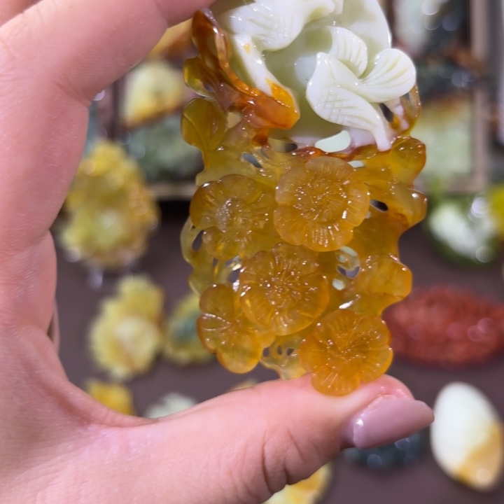 未镶嵌蛇纹石玉颈饰