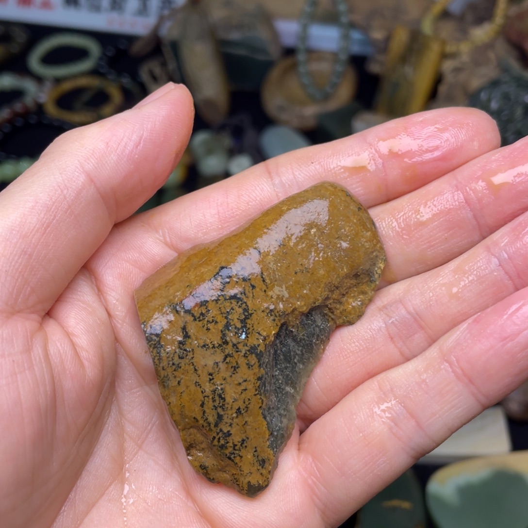 框***岫岩河磨玉（透闪石质玉）未镶嵌颈饰