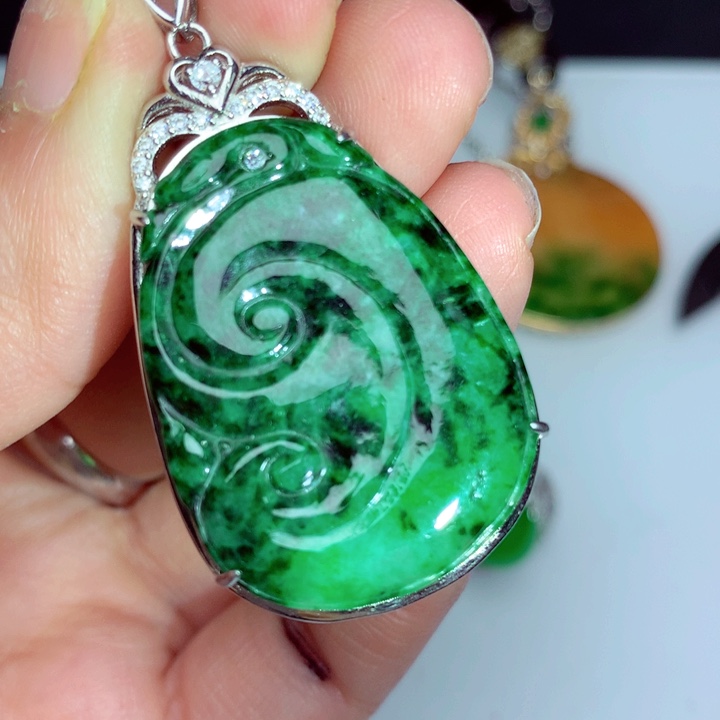 翡翠吊坠(不含链)未镶嵌