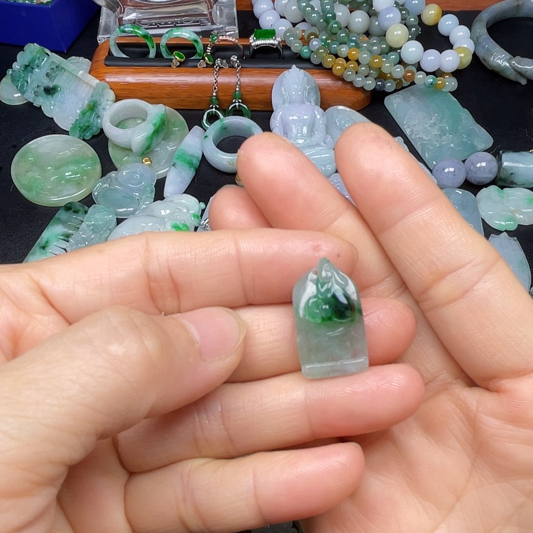 颈饰未镶嵌翡翠焱*翡翠吊坠